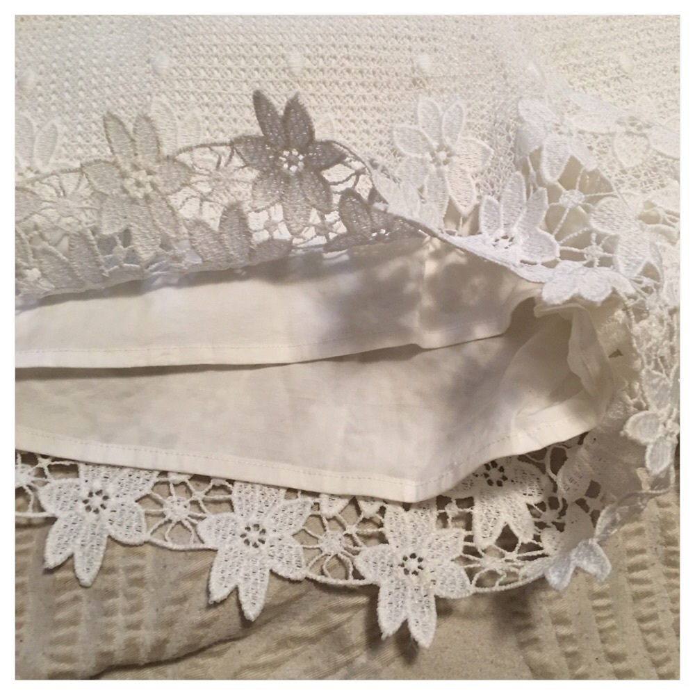 NWOT Ann Taylor White Lace Trim Shorts - Picture 7 of 11